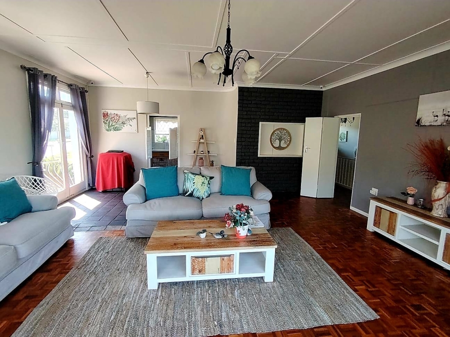6 Bedroom Property for Sale in Abbotsford Eastern Cape